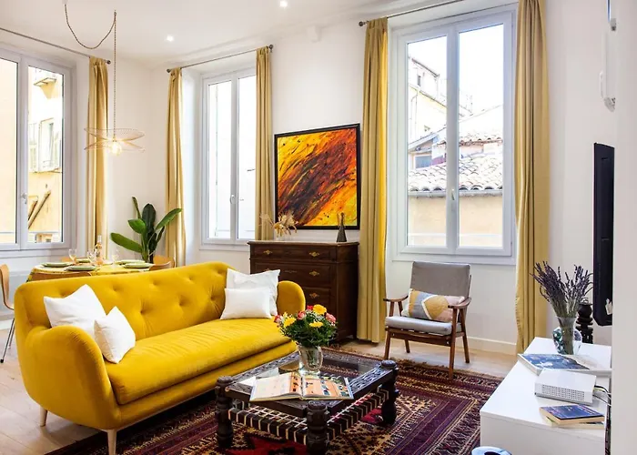 St Vincent - 3 Bedrooms, Magnificent,Vaste, Sunny, A/C, Wifi